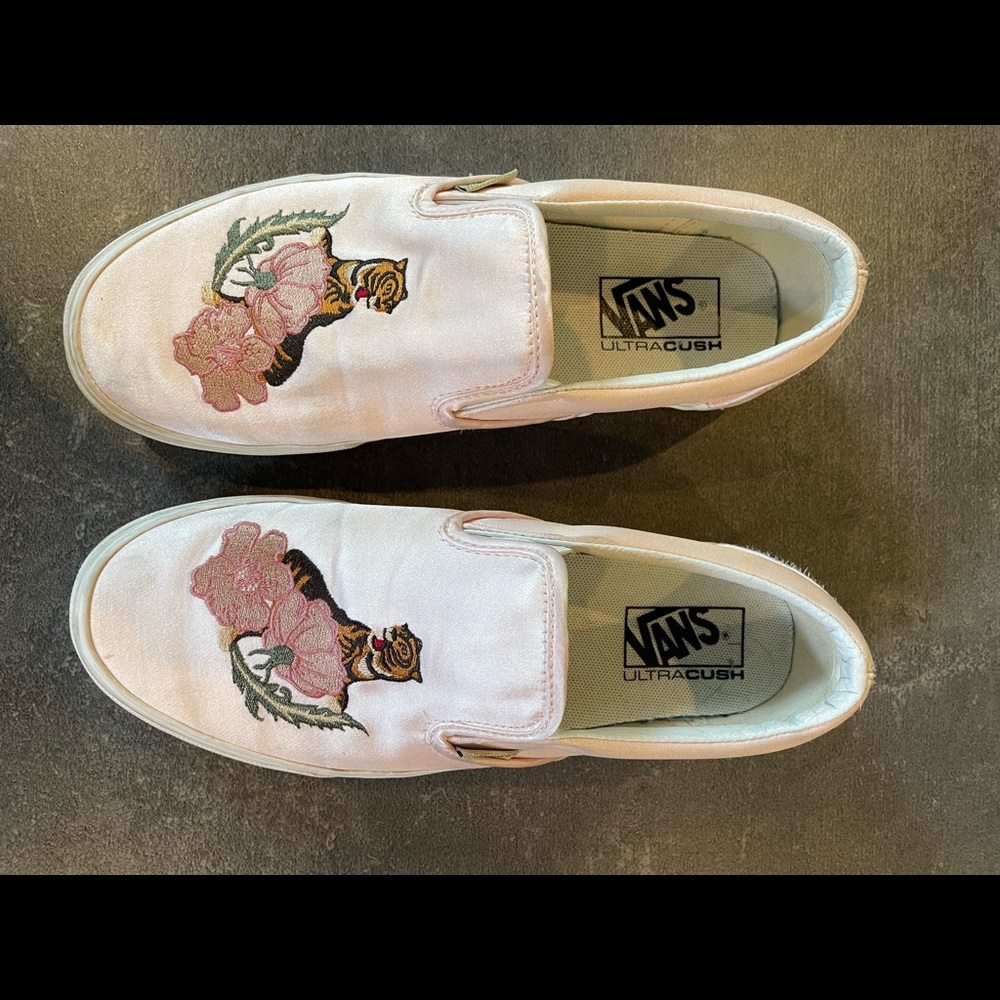 Unique Vans slip one in a size 9 1/2